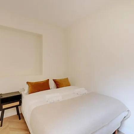 Beautiful 50 M2 In 17th - Very Neighborhood * Párizs